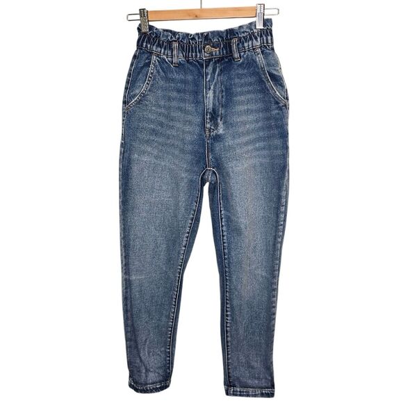 BDG Women's 24 Medium Wash Elastic High Waist  Blue Denim Mom Jeans - Picture 1 of 15